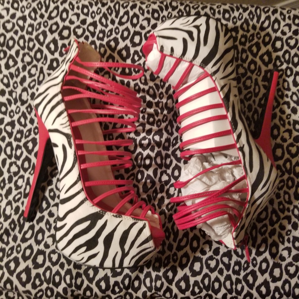 Heels - Picture 2 of 2